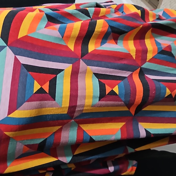 Irma- Medium - LuLaRoe - Picture 3 of 9